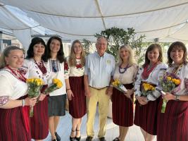 Rtn Paul Brocklebank with Sunflower and Choughs Choir